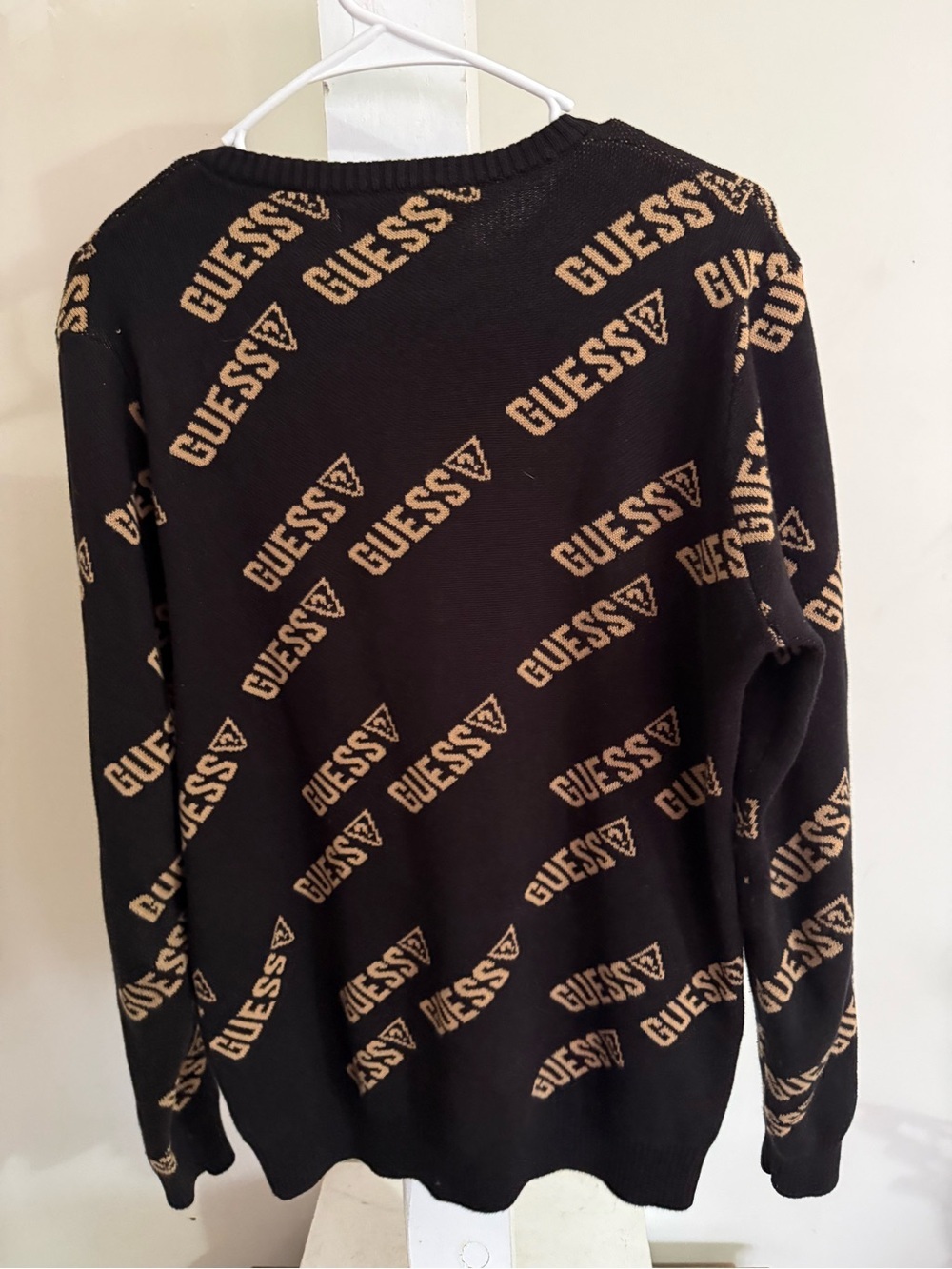 GUESS Logo Sweater - Picture 7 of 9